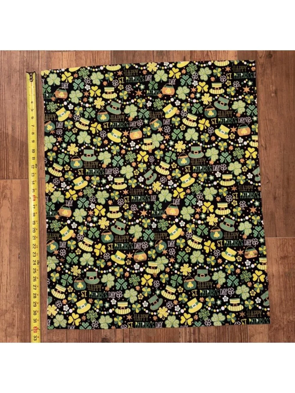 St. Patrick's Day Cotton Yard Flag with Shamrocks Hats & Butterflies - 32